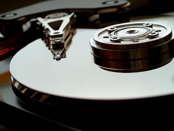 Storage software and hardware solutions for HDD failure
